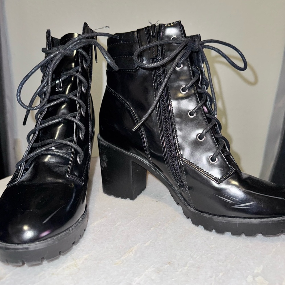 Breckelles Shiny Black Lace-Up Boots
